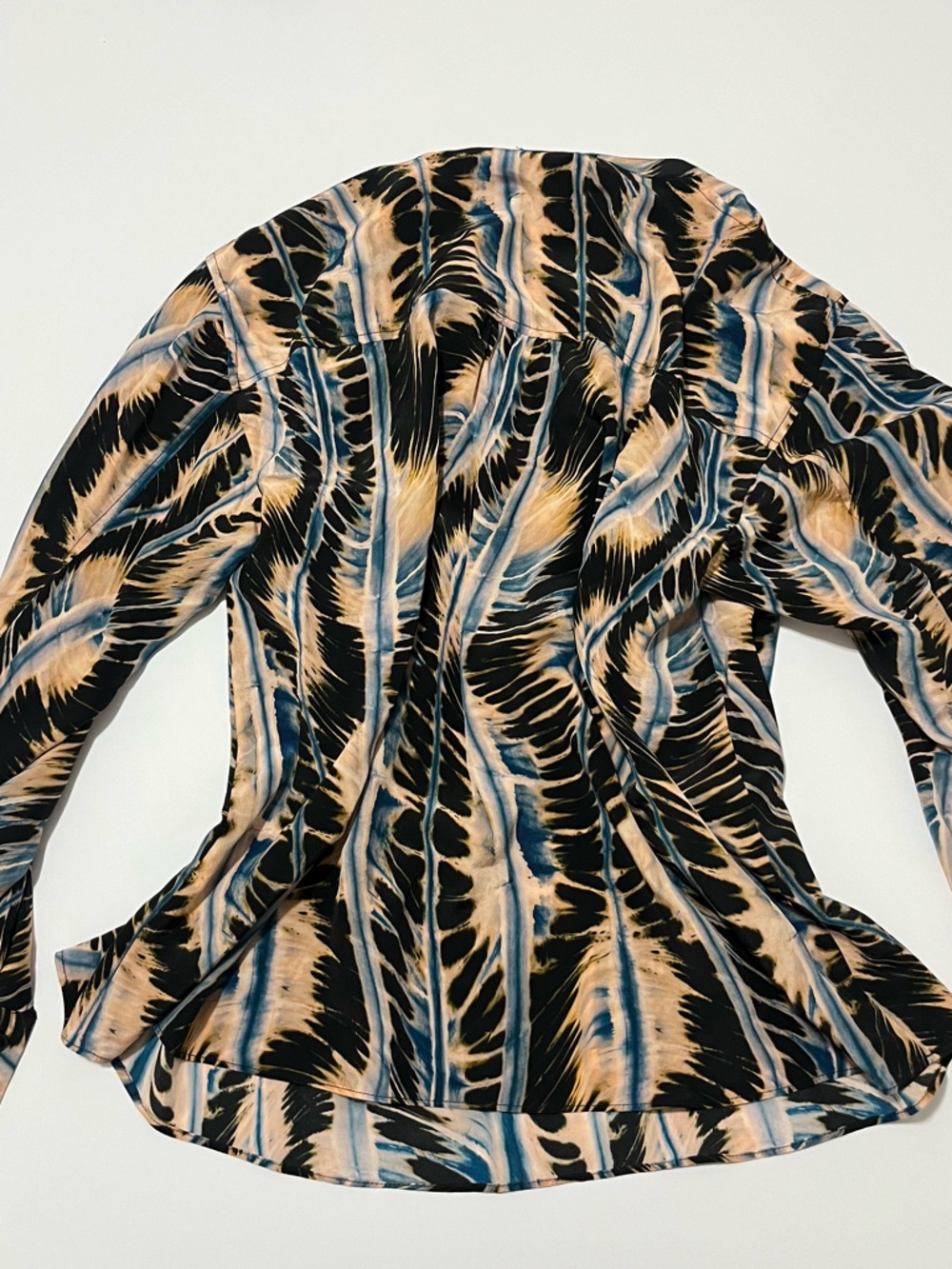 Ulla Johnson Nehir Printed Silk Blouse in River Multi - Picture 4 of 7